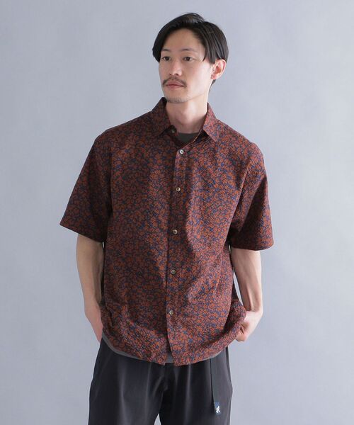 SHIPS(シップス)の「SHIPS: シワ加工 モチーフ レギュラーカラーシャツ S/S(シャツ/ブラウス・メンズ・ライトグレー/ライトブルー/ネイビー・SMALL/MEDIUM/LARGE/X-LARGE)」の3枚目の写真