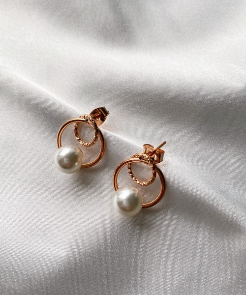 iso（イソ）の「サークルポイントパールピアス（ピアス（両耳用）・レディース・ピンク/シルバー/ゴールド・FREE）」の5枚目の写真