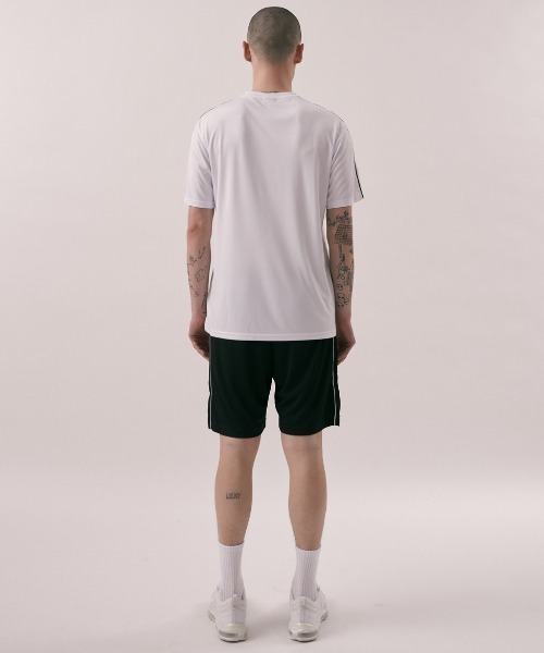 FCMM(エフシーエムエム)の「CLUB PIPING JERSEY/クラブパイピングジャージー(Tシャツ/カットソー・メンズ・ホワイト/ブラック・MEDIUM/LARGE)」の7枚目の写真