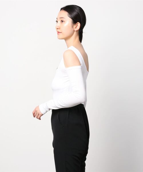 Figments（フィグメンツ）の「オフショルトップス（Tシャツ/カットソー・レディース・ブラック/ホワイト・FREE）」の8枚目の写真