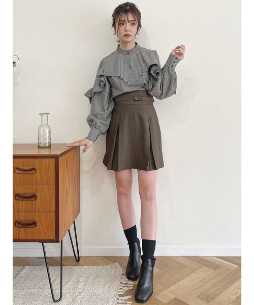 dazzlin(ダズリン)の「ボックスプリーツベルトミニスカート(スカート・レディース・グレー/ブラウン・SMALL/MEDIUM)」の10枚目の写真