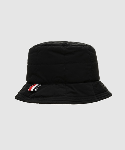 THOM BROWNE(トムブラウン)の「QUILTED BUCKET HAT W/ SEAMED IN 4-BAR IN POLY TWILL BLACK M(ハット・メンズ・ブラック・S/M)」の2枚目の写真