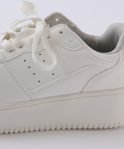 one after another NICE CLAUP（ワンアフターアナザーナイスクラップ）の「コート系厚底スニーカー（スニーカー・レディース・ホワイト・SMALL/MEDIUM/LARGE/X-LARGE）」の14枚目の写真