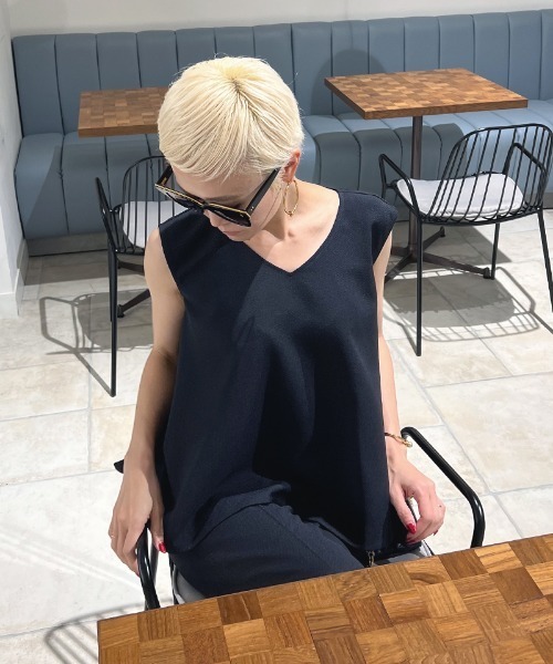 JENNE(ジェンヌ)の「日本製 Vネックブラウス(シャツ/ブラウス・レディース・ネイビー/グリーン・MEDIUM/LARGE/SMALL)」の16枚目の写真
