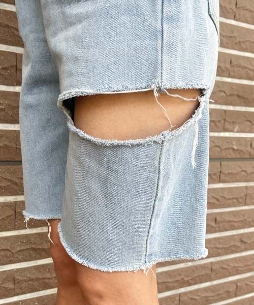 esutoreja（エストレジャ）の「ダメージデニムハーフパンツ（デニムパンツ・レディース・ブルー・S/M）」の4枚目の写真