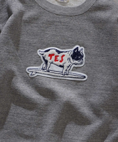 The Endless Summer(エンドレスサマー)の「TES BUHI WAPPEN CREWNECK SWEAT / クルーネックスウェット(スウェット・メンズ・ブラック/ホワイト/グレー・MEDIUM/X-LARGE/LARGE)」の6枚目の写真