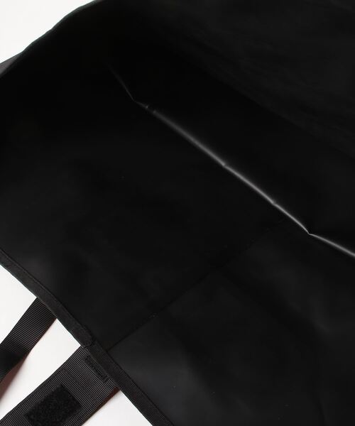 RVCA(ルーカ)の「RVCA メンズ RVCA HAUL BAG バッグ【2022年秋冬モデル】/ルーカターポリントートバッグ(ショルダーバッグ・メンズ・ブラック・FREE)」の4枚目の写真