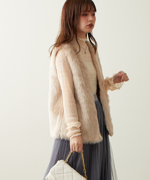 natural couture(ナチュラルクチュール)の「AWアイテム/ロングファーベスト(ベスト・レディース・マルチ/モカ/グレイッシュベージュ・FREE)」の12枚目の写真
