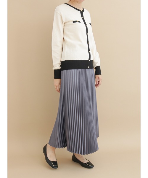 Te chichi(テチチ)の「レザーライクロングプリーツスカート(スカート・レディース・ブラック/オフホワイト/ブルー・フリ-)」の12枚目の写真