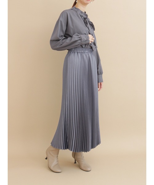 Te chichi(テチチ)の「レザーライクロングプリーツスカート(スカート・レディース・ブラック/オフホワイト/ブルー・フリ-)」の4枚目の写真