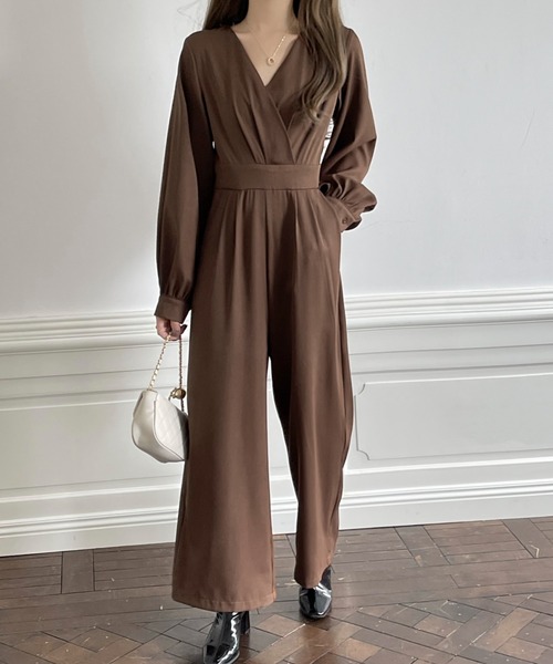 emi+（エミプラス）の「ウエスト切り替え カシュクールワイドサロペット（サロペット/オーバーオール・レディース・ネイビー/ブラウン/ブラック・L/M）」の14枚目の写真