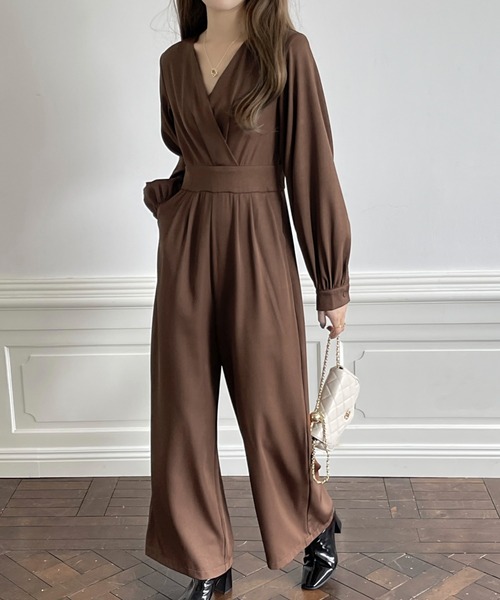 emi+（エミプラス）の「ウエスト切り替え カシュクールワイドサロペット（サロペット/オーバーオール・レディース・ネイビー/ブラウン/ブラック・L/M）」の15枚目の写真