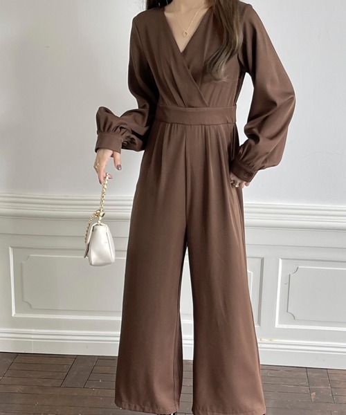 emi+（エミプラス）の「ウエスト切り替え カシュクールワイドサロペット（サロペット/オーバーオール・レディース・ネイビー/ブラウン/ブラック・L/M）」の16枚目の写真