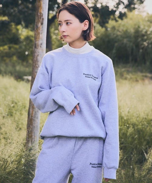 EMMA NOVEMBER (エマノーヴェンバー)の「Embroidery ヘビーブレンド クルースウェット(スウェット・メンズ・ネイビー/グレー/ブラック/ホワイト/サンドベージュ・1/3/2)」の3枚目の写真