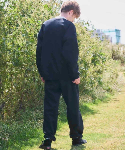 EMMA NOVEMBER (エマノーヴェンバー)の「Embroidery ヘビーブレンド クルースウェット(スウェット・メンズ・ネイビー/グレー/ブラック/ホワイト/サンドベージュ・1/3/2)」の16枚目の写真