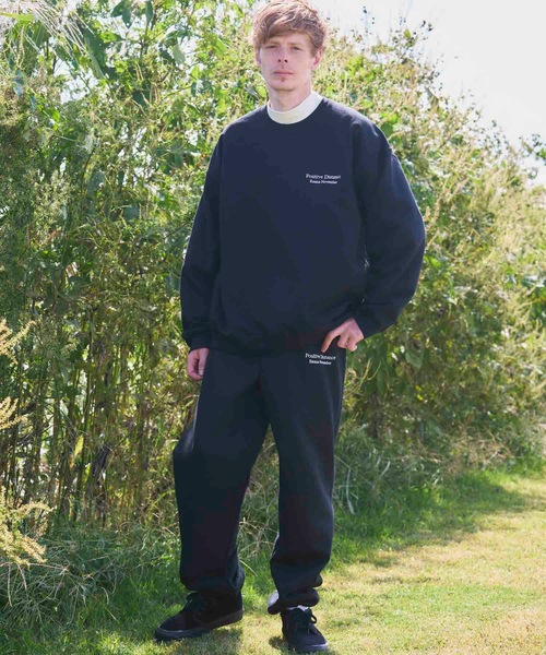 EMMA NOVEMBER (エマノーヴェンバー)の「Embroidery ヘビーブレンド クルースウェット(スウェット・メンズ・ネイビー/グレー/ブラック/ホワイト/サンドベージュ・1/3/2)」の14枚目の写真