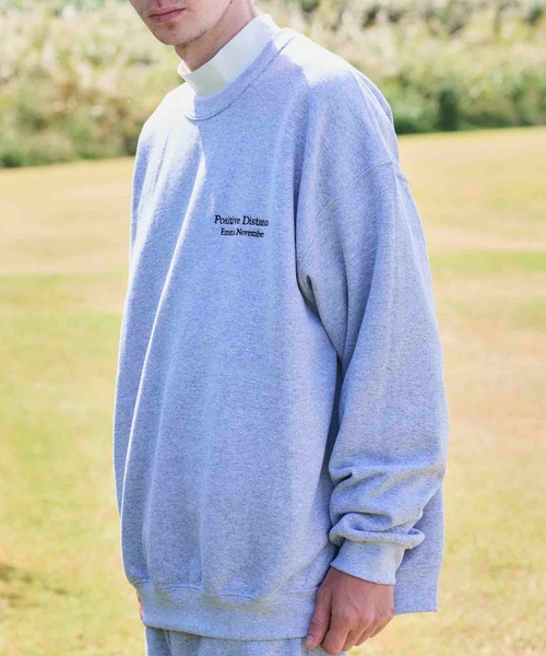 EMMA NOVEMBER (エマノーヴェンバー)の「Embroidery ヘビーブレンド クルースウェット(スウェット・メンズ・ネイビー/グレー/ブラック/ホワイト/サンドベージュ・1/3/2)」の9枚目の写真