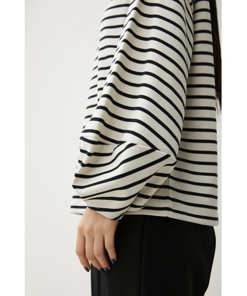 AZUL by moussy(アズールバイマウジー)の「VOLUME CUFF SLEEVE TOPS/ボリュームカフスリーブトップス(Tシャツ/カットソー・レディース・ブラック系その他/グリーン系その他/ブラック・SMALL/MEDIUM)」の21枚目の写真
