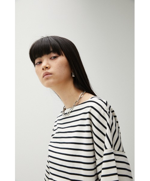 AZUL by moussy(アズールバイマウジー)の「VOLUME CUFF SLEEVE TOPS/ボリュームカフスリーブトップス(Tシャツ/カットソー・レディース・ブラック系その他/グリーン系その他/ブラック・SMALL/MEDIUM)」の13枚目の写真