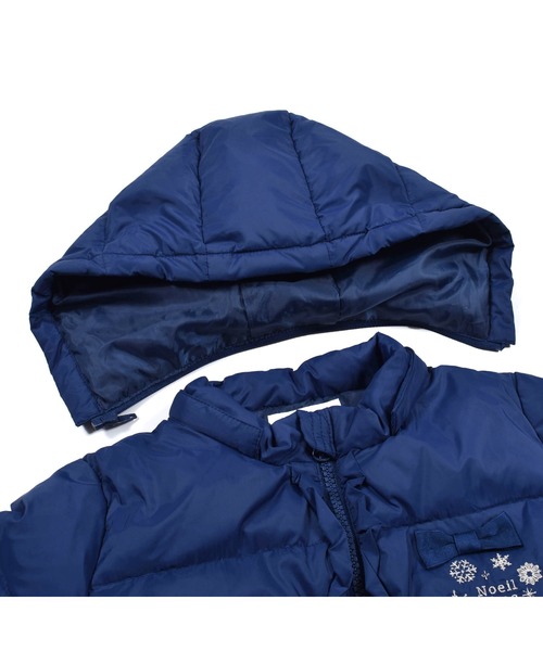 Noeil aime BeBe（ノイユエイムベベ）の「NoeilaimeBeBe/【撥水加工】タフタ前フリルリボンモチーフ付Aラインダウンコート(90~130cm)（ダウンジャケット/コート・キッズ・ピンク/ネイビー・130/100/120/90/110）」の4枚目の写真