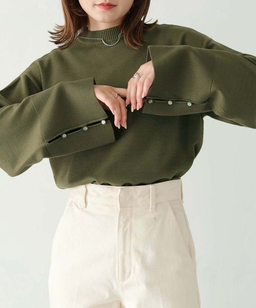 HER CLOSET（ハークローゼット）の「【shemoshelly】WEB限定スリットボタン袖ニットプルオーバー（ニット/セーター・レディース・ブラウン/ブラック/カーキ/アイボリー・M）」の4枚目の写真