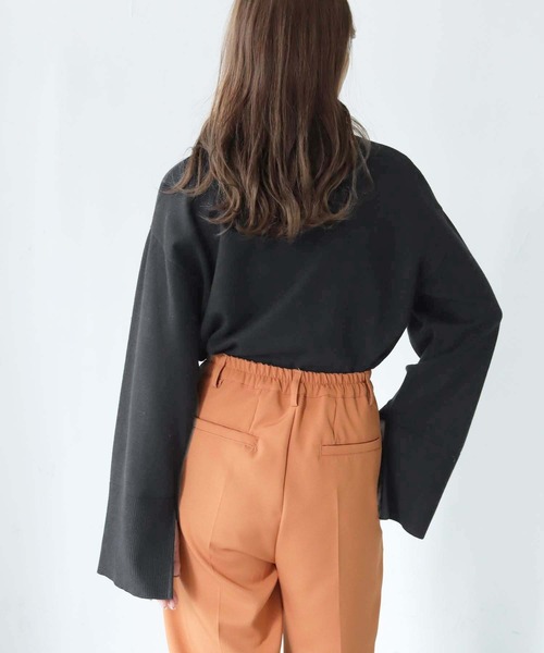 HER CLOSET（ハークローゼット）の「【shemoshelly】WEB限定スリットボタン袖ニットプルオーバー（ニット/セーター・レディース・ブラウン/ブラック/カーキ/アイボリー・M）」の18枚目の写真