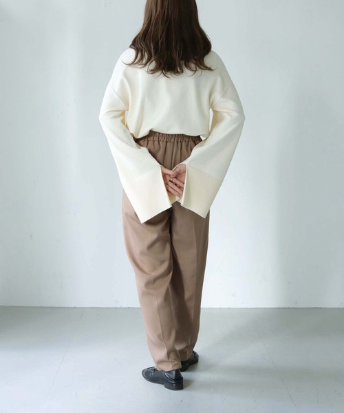 HER CLOSET（ハークローゼット）の「【shemoshelly】WEB限定スリットボタン袖ニットプルオーバー（ニット/セーター・レディース・ブラウン/ブラック/カーキ/アイボリー・M）」の14枚目の写真