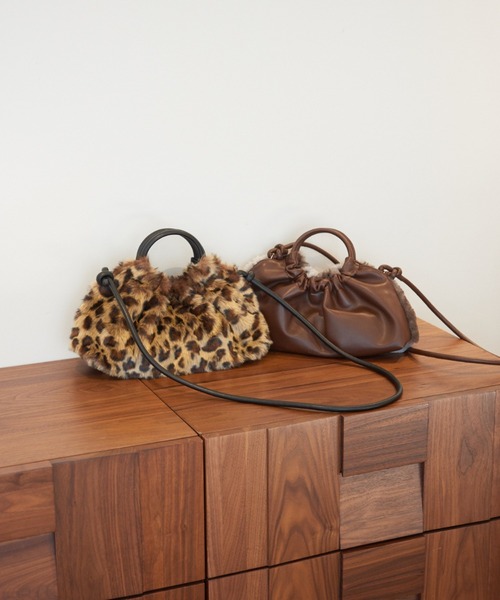 soeur（スール）の「SOEUR/レザー×ファーハンドBAG（ハンドバッグ・レディース・ブラック/ブラウン・フリー）」の18枚目の写真