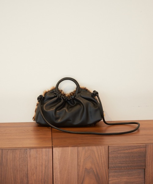 soeur（スール）の「SOEUR/レザー×ファーハンドBAG（ハンドバッグ・レディース・ブラック/ブラウン・フリー）」の19枚目の写真