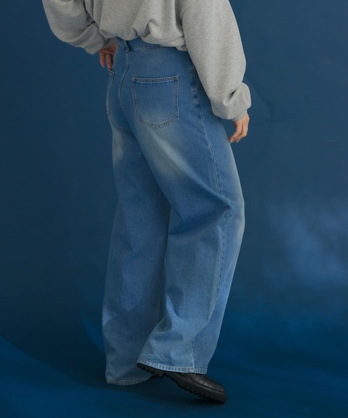 HEYUMM(ヘユム)の「ビンテージライクワイドデニムパンツ(デニムパンツ・メンズ・ライトインディゴブルー/ブラック・SMALL/MEDIUM)」の21枚目の写真