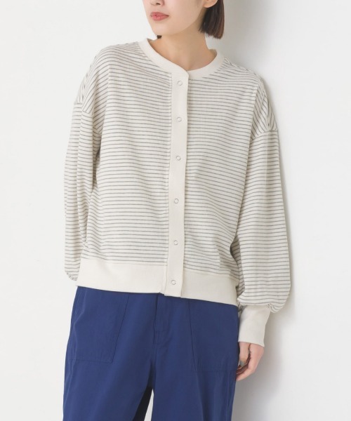 OMNES（オムネス）の「リブボリューム袖カーディガン長袖（カーディガン/ボレロ・レディース・オレンジ/ホワイト系その他/アイボリー/ブラック/オリーブ/ラベンダー/グレー/ホワイト系その他2・FREE）」の4枚目の写真