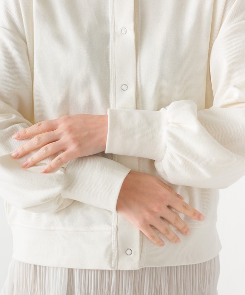 OMNES（オムネス）の「リブボリューム袖カーディガン長袖（カーディガン/ボレロ・レディース・オレンジ/ホワイト系その他/アイボリー/ブラック/オリーブ/ラベンダー/グレー/ホワイト系その他2・FREE）」の10枚目の写真