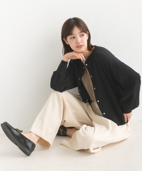 OMNES（オムネス）の「リブボリューム袖カーディガン長袖（カーディガン/ボレロ・レディース・オレンジ/ホワイト系その他/アイボリー/ブラック/オリーブ/ラベンダー/グレー/ホワイト系その他2・FREE）」の15枚目の写真