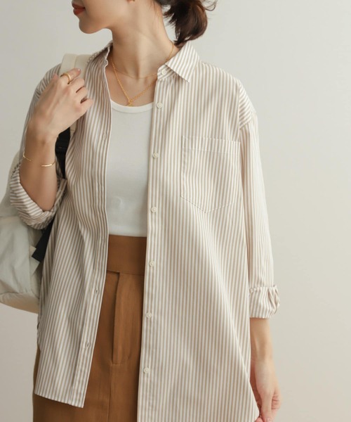 URBAN RESEARCH DOORS(アーバンリサーチドアーズ)の「コットンレギュラーカラーオーバーシャツ(シャツ/ブラウス・レディース・グリーン/ベージュ・MEDIUM)」の5枚目の写真