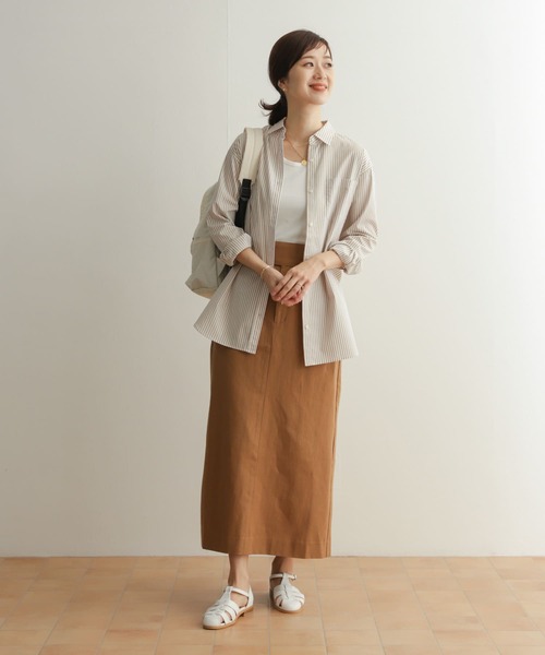 URBAN RESEARCH DOORS(アーバンリサーチドアーズ)の「コットンレギュラーカラーオーバーシャツ(シャツ/ブラウス・レディース・グリーン/ベージュ・MEDIUM)」の13枚目の写真