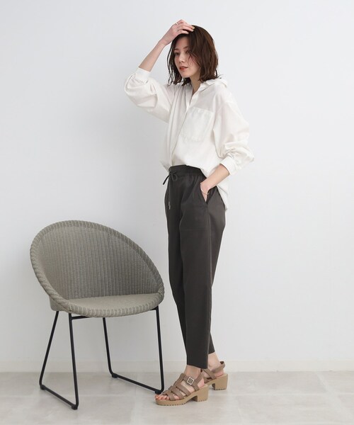 SHOO・LA・RUE(シューラルー)の「◆さらっと大人ナチュラル◎ 麻レーヨン ベイカーパンツ(その他パンツ・レディース・チャコールグレー/カーキ/ベージュ・02/03/04)」の5枚目の写真