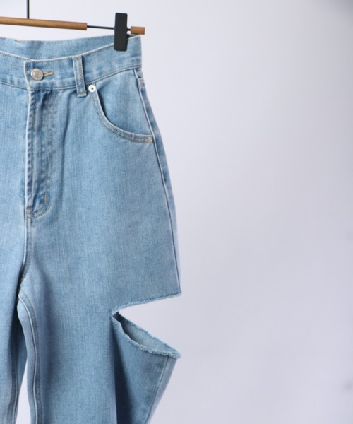 Blasty（ブラスティー）の「BLASTY サイドダメージデニムワイドパンツ（デニムパンツ・レディース・ライトインディゴブルー/ブラック・FREE）」の16枚目の写真