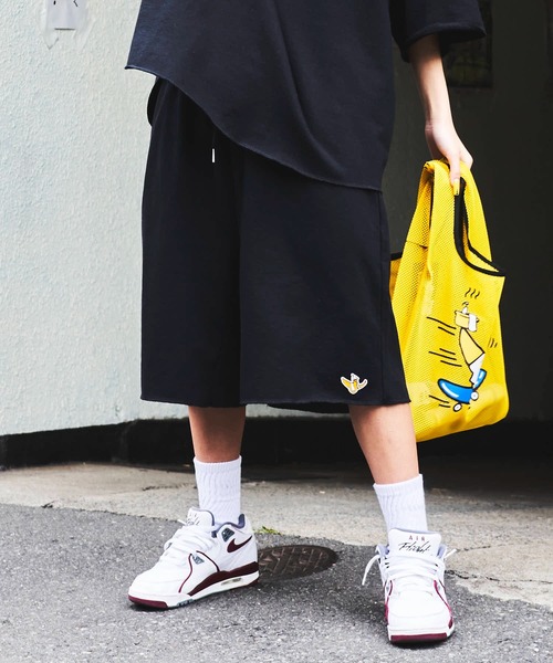 ADPOSION（アドポーション）の「（What it isNt）ART BY MARKGONZALES / SAUVENIR コラボ ミニ裏毛 ウエストリブショートパンツ（その他パンツ・レディース・ブラック/グレー/ホワイト・MEDIUM/X-LARGE/LARGE）」の3枚目の写真