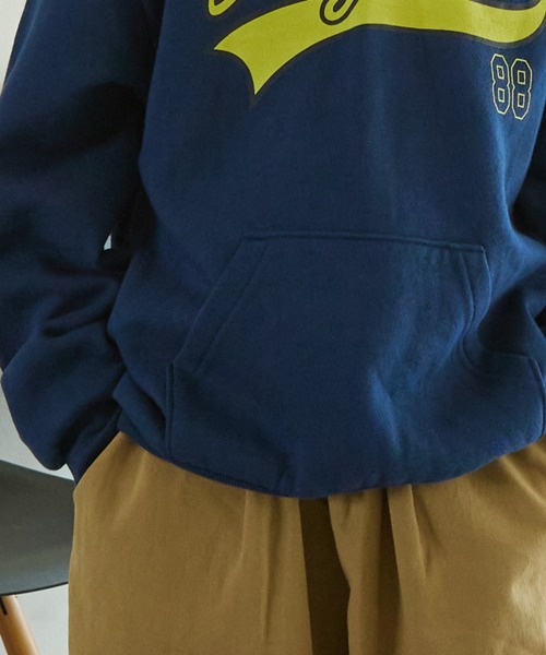 PAIRMANON STREET（ペアマノンストリート）の「【PAIRMANON STREET】ロゴプリント ポケット付き プルパーカー（パーカー・キッズ・レッド系その他/カーキ/アイボリー/ピンク/マスタード/ブラウン/ブラック系その他/ネイビー/グレー/ブルー系その他・130/150/110/100/140/90/120）」の21枚目の写真