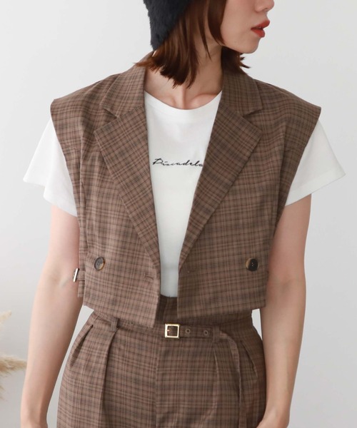 archives(アルシーヴ)の「’サイドベルトショートテーラーベスト'(その他アウター・レディース・モカ/ブラック/アイボリー・MEDIUM)」の1枚目の写真