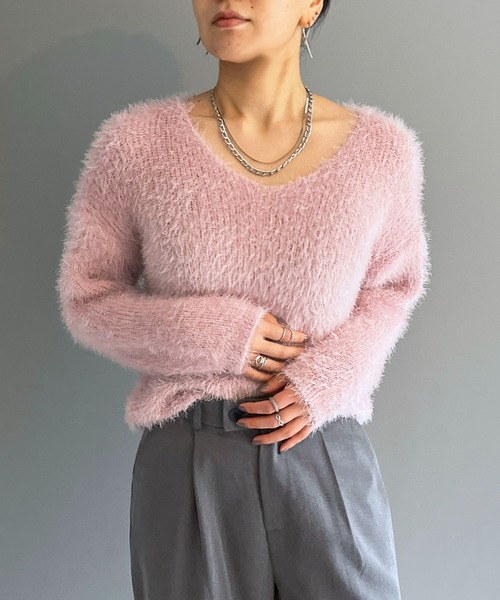 Jewelobe(ジュエローブ)の「シャロ―Vネックシャギーニットプルオーバー(ニット/セーター・レディース・グレー/ブラック/ピンク/ホワイト/ブルー・FREE)」の14枚目の写真