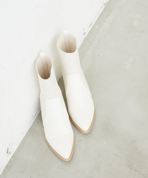 Aunt Marie's(アントマリーズ)の「ポインテッドソックスショートブーツ(ブーツ・レディース・ブラック/アイボリー・L/S/M)」の14枚目の写真