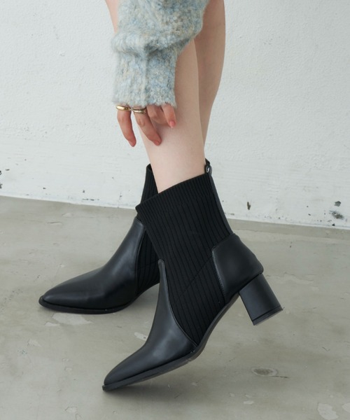 Aunt Marie's(アントマリーズ)の「ポインテッドソックスショートブーツ(ブーツ・レディース・ブラック/アイボリー・L/S/M)」の5枚目の写真