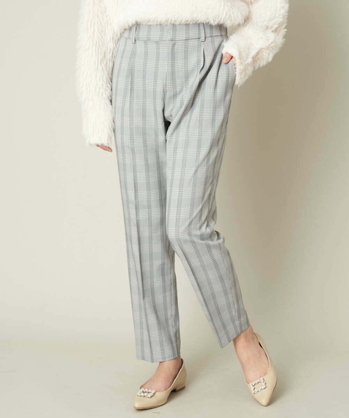 a.v.v（アーヴェヴェ）の「ビジュー付きパンプス（パンプス・レディース・ベージュ/ブラック・22.5/24.5/23.5）」の9枚目の写真