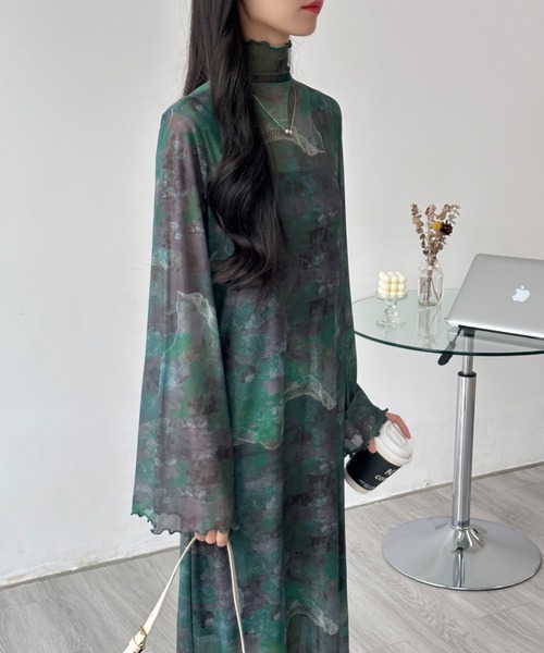 emi+(エミプラス)の「インナーキャミ付きメロウシーズルメッシュシアーロングワンピース(ワンピース・レディース・ブラック系その他/ブルー系その他/ブラック/ブラウン系その他/ブラウン/グリーン系その他/グリーン・M/L)」の7枚目の写真