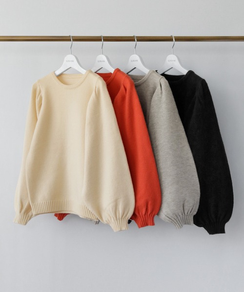 ELFRANK(エルフランク)の「パフスリーブニットプルオーバー(ニット/セーター・レディース・ブラック/グレー/オレンジ/アイボリー・FREE)」の5枚目の写真
