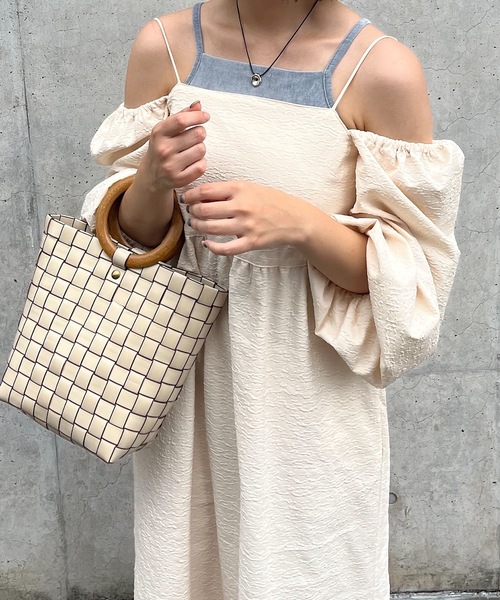 Kastane（カスタネ）の「ウッドハンドルカゴBAG（かごバッグ・レディース・ダークブルー/ブラック/ベージュ・FREE）」の3枚目の写真