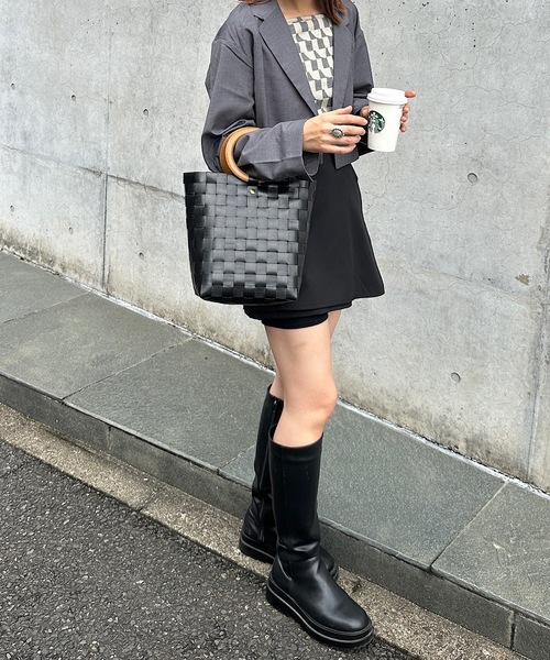 Kastane（カスタネ）の「ウッドハンドルカゴBAG（かごバッグ・レディース・ダークブルー/ブラック/ベージュ・FREE）」の6枚目の写真