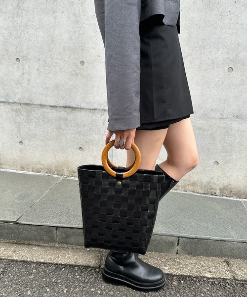 Kastane（カスタネ）の「ウッドハンドルカゴBAG（かごバッグ・レディース・ダークブルー/ブラック/ベージュ・FREE）」の5枚目の写真