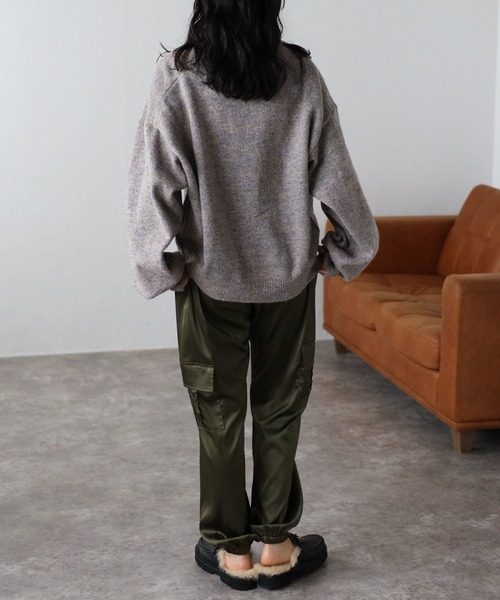 amini（アミニ）の「【2023 A/W新作】Vネックメランジニット（ニット/セーター・レディース・ブルーグリーン/ベージュ/ブラウン・MEDIUM）」の9枚目の写真